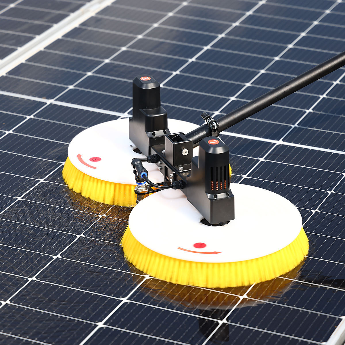 Electric Cleaning Robot For Photovoltaic Panels